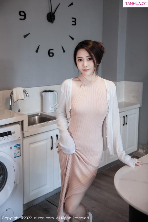   [XiuRen]高清写真图 2022.12.30 No.6066 严利娅Yuliya 丰腴美臀第10张图片